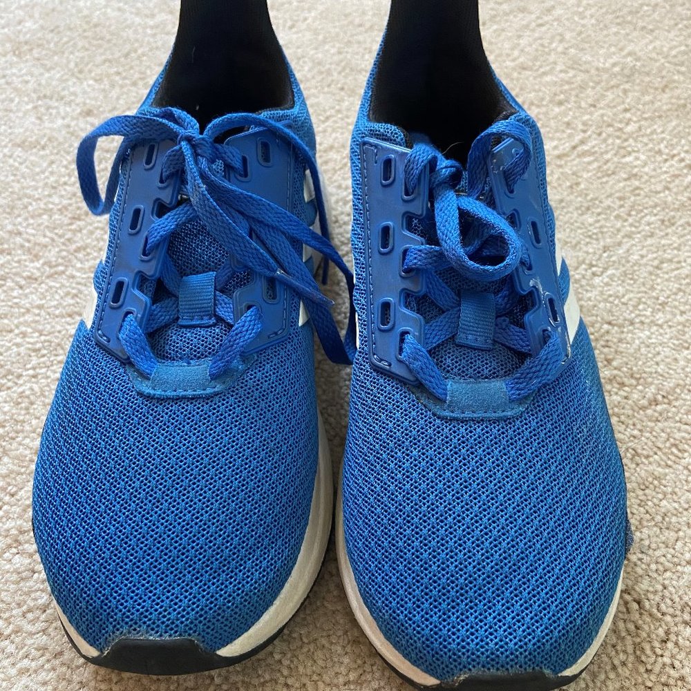Boys adidas tennis shoe